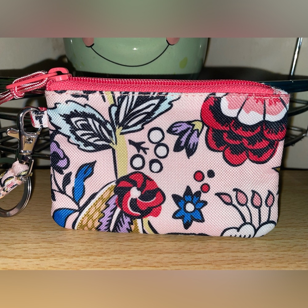 Vera Bradley Set of Bags. - Picture 9 of 15